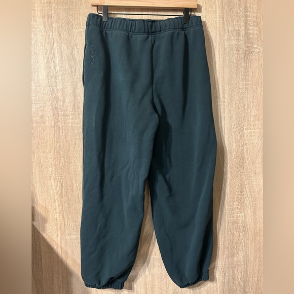 Athleta Dark Green Sweat Pants Size Medium - Picture 2 of 7